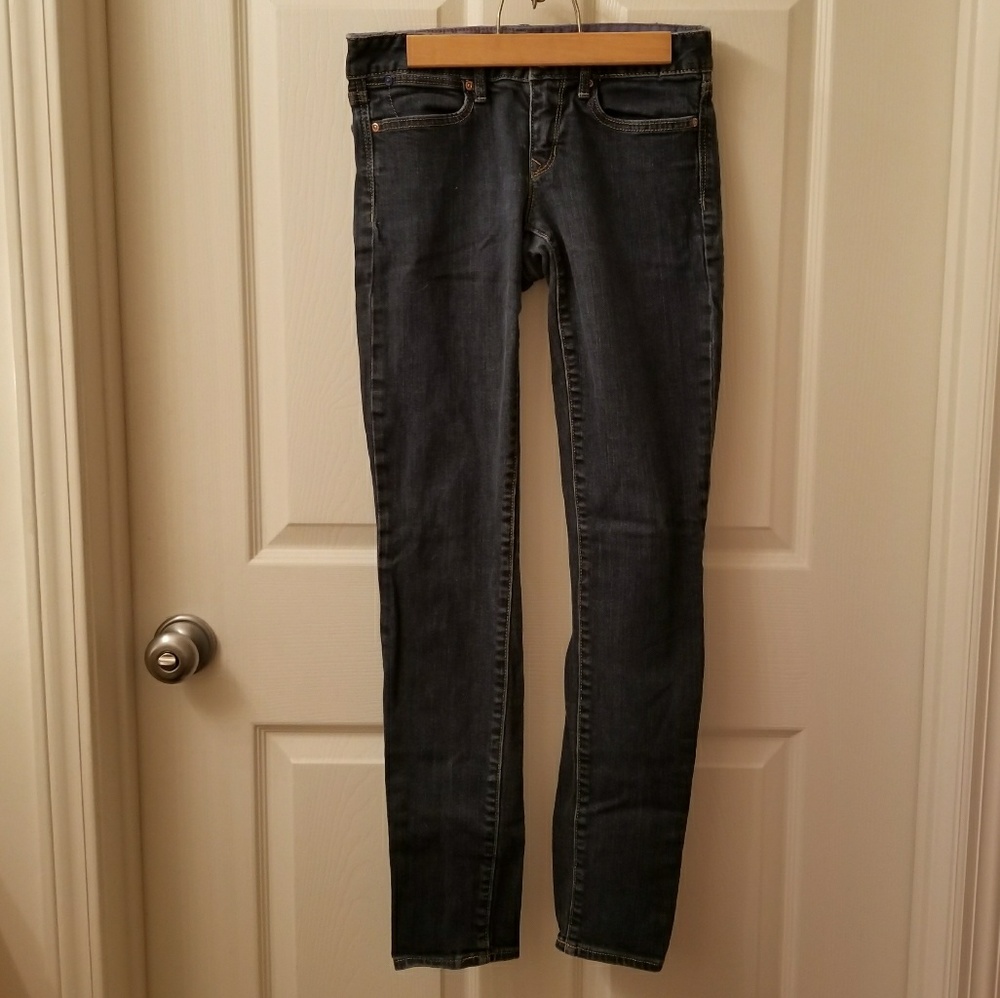 PRICE DROP Gap Jeans Size 0/25!